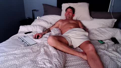 Snapshot of andrjoer chatting on 02/16/25, 10:54 andrjoer online show from 02/16/25, 10:54