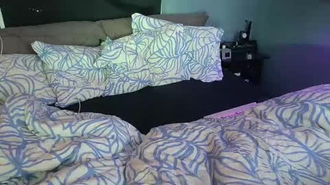 Snapshot of andrjoer chatting on 04/22/26, 11:56 andrjoer online show from 04/22/26, 11:56