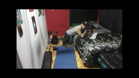 Snapshot of androdd666 chatting on 10/22/25, 02:45 androd666 online show from 10/22/25, 02:45