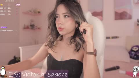 Victoria Senz  online show from 02/06/25, 09:06