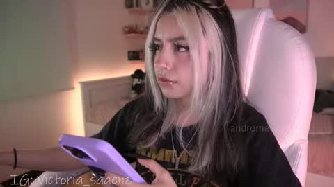 Victoria Senz  online show from 10/09/25, 09:46