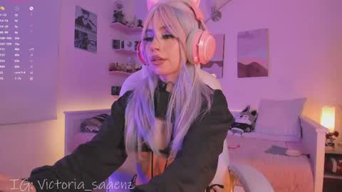 Victoria Senz  online show from 04/09/26, 08:47