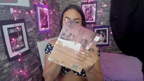 Snapshot of andrys_hot chatting on 01/07/26, 10:56 Andrys online show from 01/07/26, 10:56