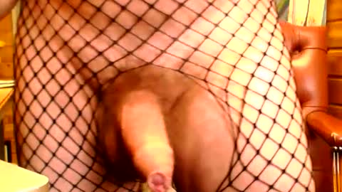 Snapshot of andski chatting on 04/16/26, 07:42 andski online show from 04/16/26, 07:42