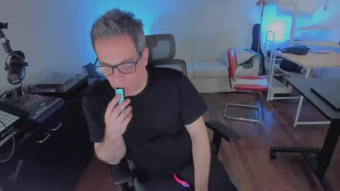 Andrew online show from 10/06/25, 04:21