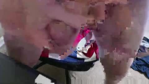 Snapshot of andy523 chatting on 12/19/25, 01:45 andy523 online show from 12/19/25, 01:45