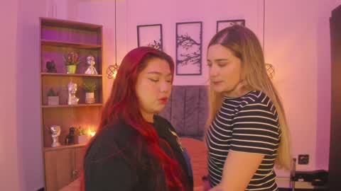 Snapshot of andy_and_emma chatting on 12/08/24, 12:41 andy_and_emma online show from 12/08/24, 12:41