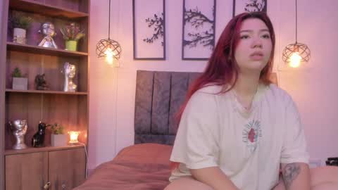 Snapshot of andy_and_emma chatting on 12/22/24, 06:15 andy_and_emma online show from 12/22/24, 06:15