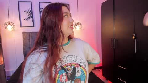 Snapshot of andy_and_emma chatting on 01/30/25, 12:37 andy_and_emma online show from 01/30/25, 12:37