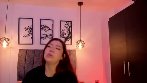 Snapshot of andy_and_emma chatting on 02/25/25, 12:34 andy_and_emma online show from 02/25/25, 12:34