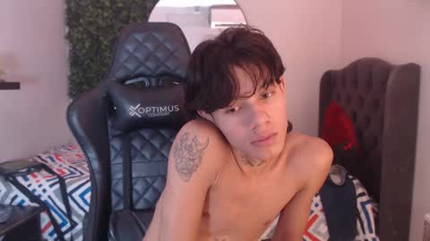 andy_dan1 online show from 12/18/24, 02:06