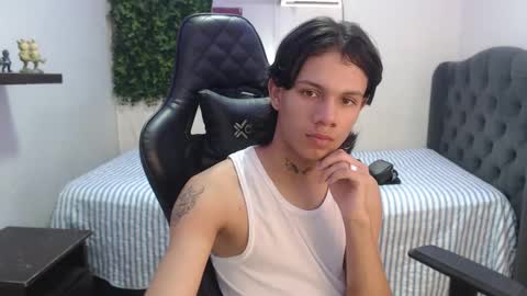 andy_dan1 online show from 01/20/25, 01:42