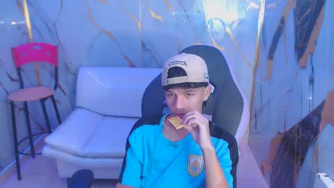 andy_dan1 online show from 10/09/25, 03:10