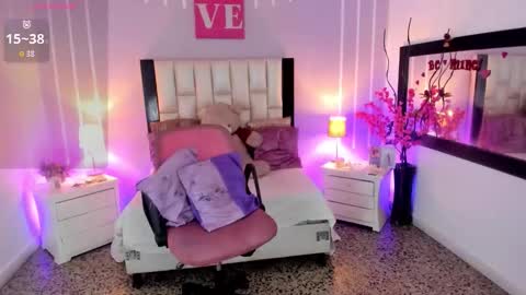 Snapshot of andy_gamboa chatting on 12/02/25, 01:28 Andrea online show from 12/02/25, 01:28