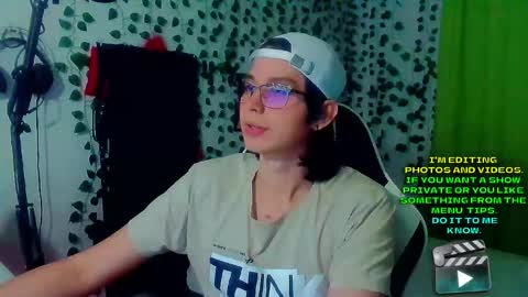 Snapshot of andy_gray01 chatting on 09/14/25, 01:27 Andy Gray online show from 09/14/25, 01:27