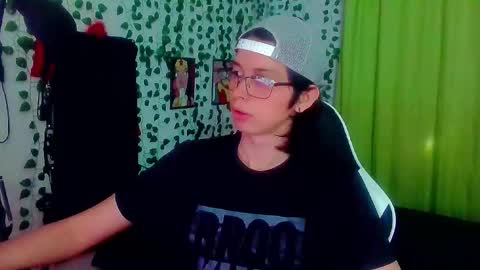 Snapshot of andy_gray01 chatting on 09/21/25, 03:13 Andy Gray online show from 09/21/25, 03:13