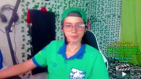 Snapshot of andy_gray01 chatting on 10/05/25, 01:09 Andy Gray online show from 10/05/25, 01:09