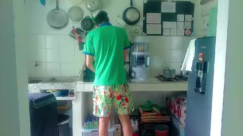 Snapshot of andy_gray01 chatting on 10/16/25, 02:51 Andy Gray online show from 10/16/25, 02:51