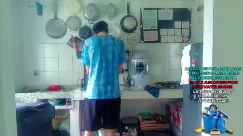 Snapshot of andy_gray01 chatting on 10/18/25, 12:28 Andy Gray online show from 10/18/25, 12:28