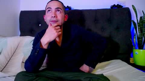 andy_magic_ online show from 09/26/25, 03:10
