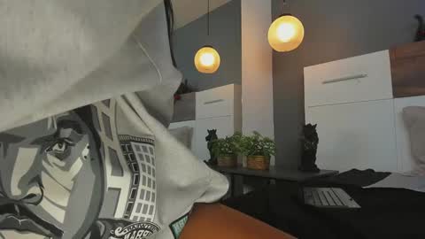  Andy  online show from 01/04/25, 06:40