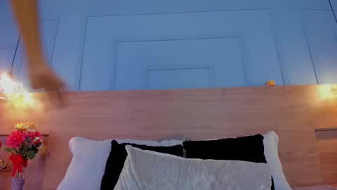  Andy  online show from 03/08/25, 01:06