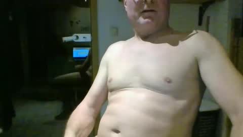 Snapshot of andybayern chatting on 12/15/25, 05:28 andybayern online show from 12/15/25, 05:28