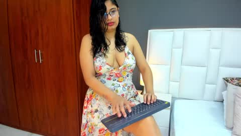 Snapshot of andyel2017 chatting on 12/07/24, 06:04 Andy D online show from 12/07/24, 06:04