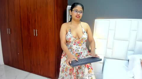 Snapshot of andyel2017 chatting on 01/17/25, 07:16 Andy D online show from 01/17/25, 07:16