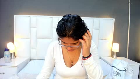 Snapshot of andyel2017 chatting on 11/13/25, 11:42 Andy D online show from 11/13/25, 11:42