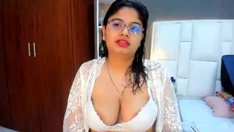 Snapshot of andyel2017 chatting on 06/26/26, 01:37 Andy D online show from 06/26/26, 01:37
