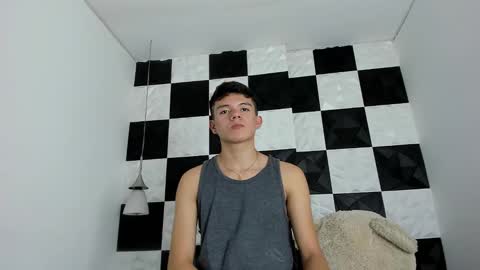 Snapshot of andyfame11 chatting on 11/04/25, 07:02 andyfame11 online show from 11/04/25, 07:02