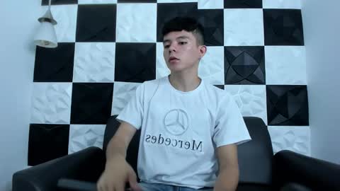 Snapshot of andyfame11 chatting on 11/30/25, 12:42 andyfame11 online show from 11/30/25, 12:42