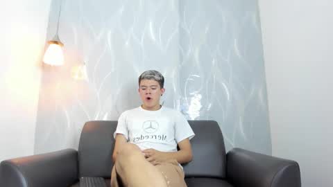 andyfame11 online show from 02/15/26, 12:03