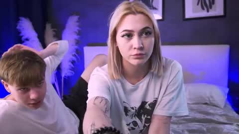 Mandy and Andy online show from 09/25/25, 06:44