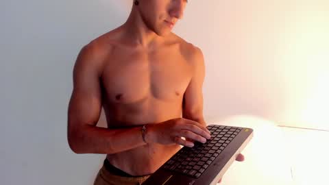 Andy Joy  online show from 01/10/25, 05:56