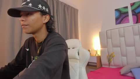 Snapshot of andykings_1 chatting on 04/22/26, 03:20 Andy Kings online show from 04/22/26, 03:20