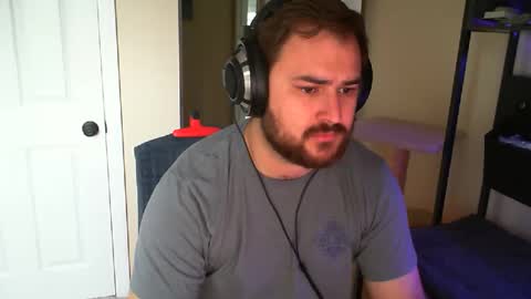 andysaurus_rex1 online show from 04/19/26, 05:45