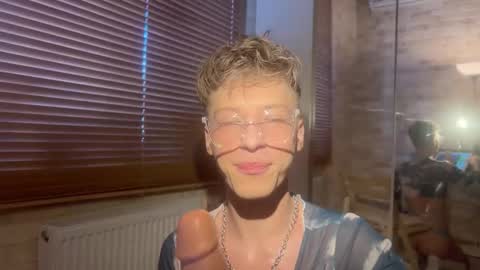 AndyTwinkkk online show from 03/01/25, 10:24