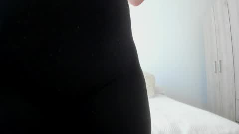 Snapshot of andyylove_jk chatting on 04/18/26, 01:15 Andy online show from 04/18/26, 01:15