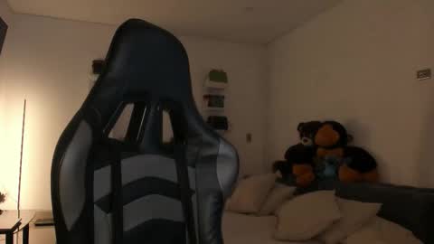      online show from 03/03/26, 02:50