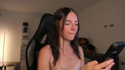      online show from 03/04/26, 02:17