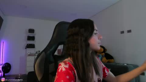      online show from 04/11/26, 03:33