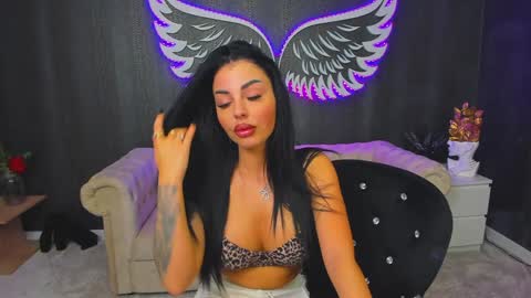 Anne online show from 12/21/24, 05:18