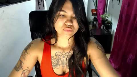 Snapshot of anemona_gray_777 chatting on 09/23/25, 01:30 anemona_gray_777 online show from 09/23/25, 01:30