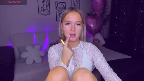 Anfisa online show from 09/16/25, 04:41