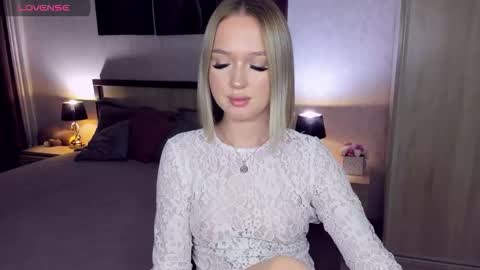 Anfisa online show from 10/29/25, 04:42