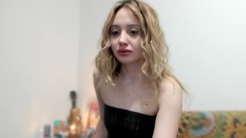 Snapshot of ange1cloe chatting on 03/16/26, 01:11 Cloe online show from 03/16/26, 01:11