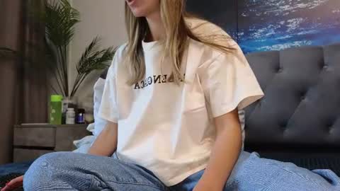 Snapshot of ange1ok chatting on 06/23/26, 01:20 ange1ok online show from 06/23/26, 01:20