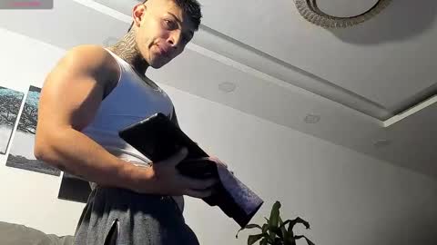 Snapshot of angeel_d035 chatting on 12/04/24, 06:11 Angel online show from 12/04/24, 06:11